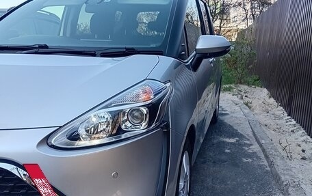 Toyota Sienta II, 2018 год, 1 570 000 рублей, 3 фотография