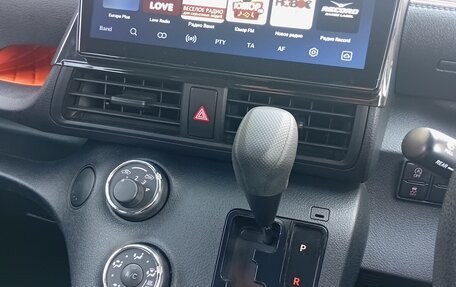 Toyota Sienta II, 2018 год, 1 570 000 рублей, 19 фотография