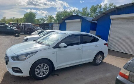 Hyundai Solaris II рестайлинг, 2017 год, 1 150 000 рублей, 2 фотография