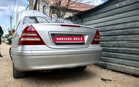 Mercedes-Benz C-Класс, 2004 год, 750 000 рублей, 6 фотография