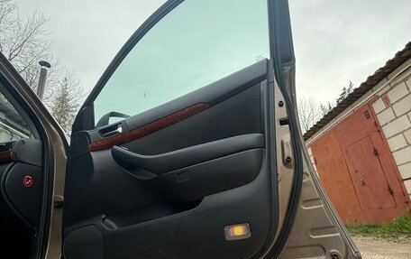Toyota Avensis III рестайлинг, 2004 год, 940 000 рублей, 8 фотография
