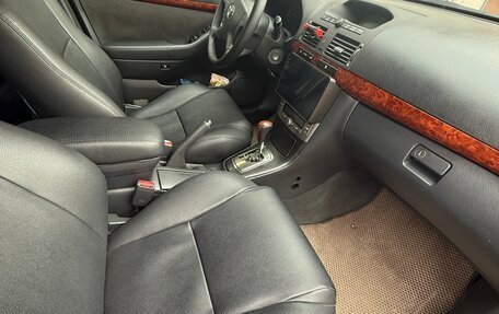 Toyota Avensis III рестайлинг, 2004 год, 940 000 рублей, 14 фотография
