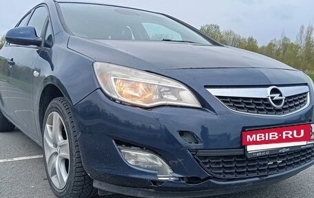 Opel Astra J, 2012 год, 690 000 рублей, 6 фотография