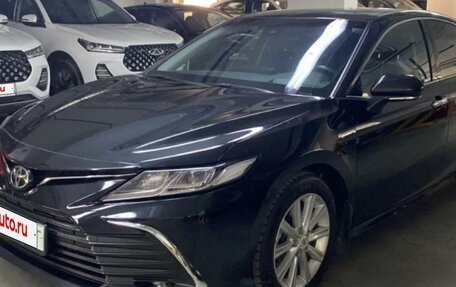 Toyota Camry, 2022 год, 3 492 000 рублей, 2 фотография