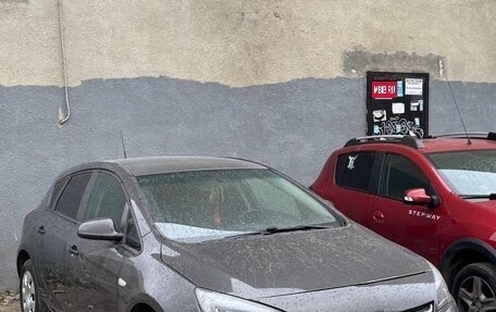 Opel Astra J, 2013 год, 629 000 рублей, 1 фотография