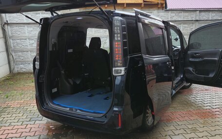 Toyota Voxy III, 2014 год, 1 870 000 рублей, 8 фотография