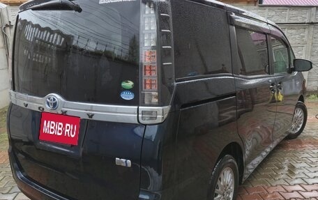 Toyota Voxy III, 2014 год, 1 870 000 рублей, 6 фотография