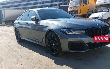 BMW 5 серия, 2020 год, 4 999 999 рублей, 2 фотография
