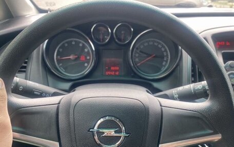 Opel Astra J, 2013 год, 629 000 рублей, 2 фотография