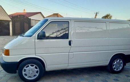 Volkswagen Transporter T4, 2000 год, 950 000 рублей, 3 фотография