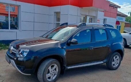 Renault Duster I рестайлинг, 2017 год, 1 298 000 рублей, 3 фотография