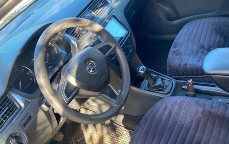 Skoda Rapid I, 2015 год, 750 000 рублей, 3 фотография