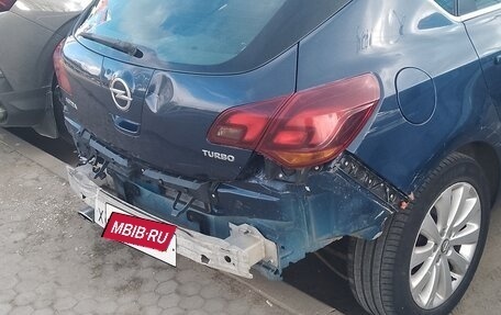 Opel Astra J, 2011 год, 265 000 рублей, 3 фотография