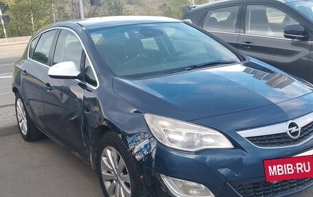 Opel Astra J, 2011 год, 265 000 рублей, 2 фотография