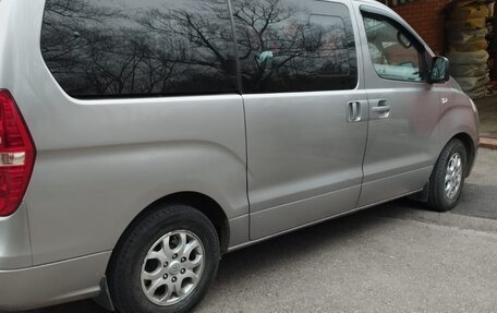 Hyundai Grand Starex Grand Starex I рестайлинг 2, 2011 год, 2 000 000 рублей, 2 фотография