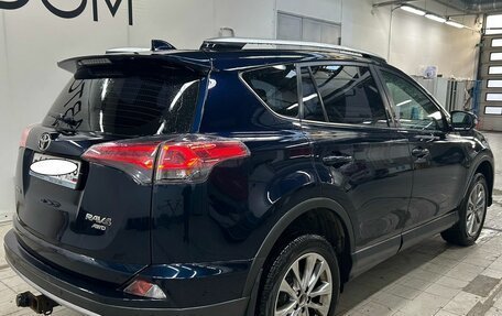 Toyota RAV4, 2019 год, 2 555 000 рублей, 4 фотография