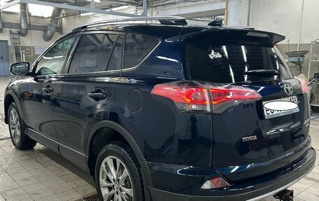 Toyota RAV4, 2019 год, 2 555 000 рублей, 2 фотография