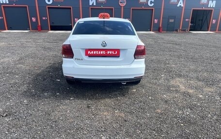 Volkswagen Polo VI (EU Market), 2016 год, 635 000 рублей, 2 фотография