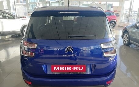 Citroen C4 Picasso II рестайлинг, 2018 год, 2 200 000 рублей, 10 фотография