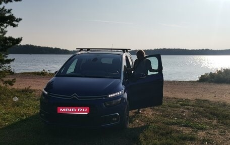 Citroen C4 Picasso II рестайлинг, 2018 год, 2 200 000 рублей, 4 фотография