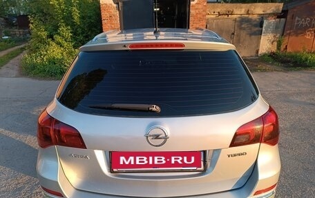 Opel Astra J, 2013 год, 950 000 рублей, 4 фотография