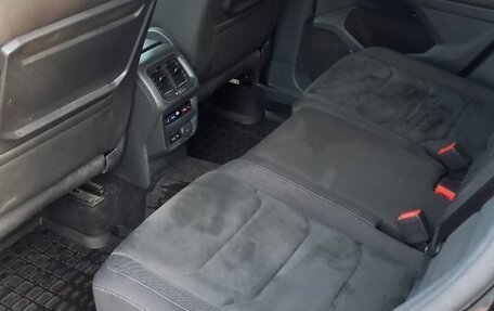 Volkswagen Tiguan II, 2017 год, 2 300 000 рублей, 14 фотография