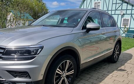 Volkswagen Tiguan II, 2017 год, 2 800 000 рублей, 3 фотография