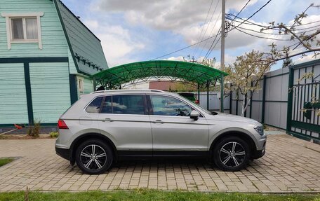 Volkswagen Tiguan II, 2017 год, 2 800 000 рублей, 22 фотография