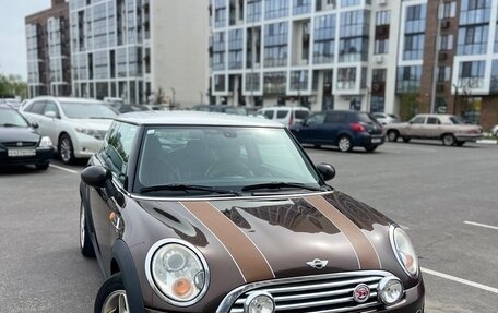 MINI Hatch, 2010 год, 980 000 рублей, 2 фотография