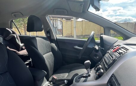 Toyota Auris II, 2010 год, 2 100 000 рублей, 8 фотография