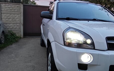 Hyundai Tucson III, 2008 год, 875 000 рублей, 2 фотография