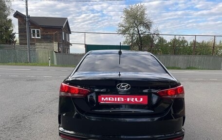 Hyundai Solaris II рестайлинг, 2021 год, 1 580 000 рублей, 5 фотография
