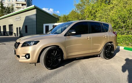 Toyota RAV4, 2010 год, 1 650 000 рублей, 2 фотография