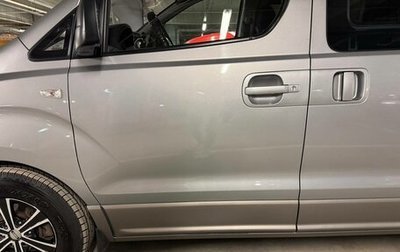 Hyundai H-1 II рестайлинг, 2011 год, 1 650 000 рублей, 1 фотография