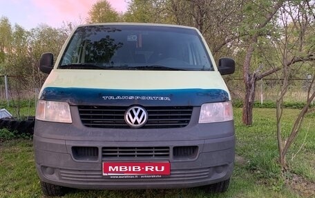 Volkswagen Transporter T5 рестайлинг, 2008 год, 950 000 рублей, 1 фотография