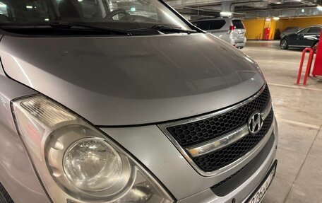 Hyundai H-1 II рестайлинг, 2011 год, 1 650 000 рублей, 31 фотография