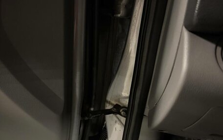 Hyundai H-1 II рестайлинг, 2011 год, 1 650 000 рублей, 30 фотография