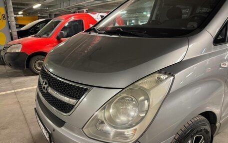 Hyundai H-1 II рестайлинг, 2011 год, 1 650 000 рублей, 29 фотография