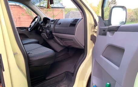 Volkswagen Transporter T5 рестайлинг, 2008 год, 950 000 рублей, 11 фотография