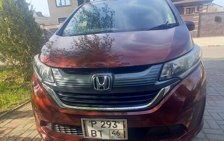 Honda Freed II, 2017 год, 1 700 000 рублей, 5 фотография