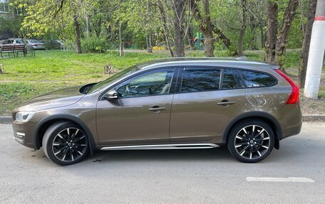 Volvo V60 Cross Country II, 2015 год, 2 500 000 рублей, 7 фотография