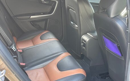 Volvo V60 Cross Country II, 2015 год, 2 500 000 рублей, 13 фотография