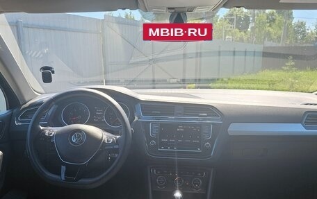 Volkswagen Tiguan II, 2017 год, 1 990 000 рублей, 5 фотография