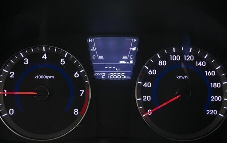 Hyundai Solaris II рестайлинг, 2011 год, 650 000 рублей, 8 фотография