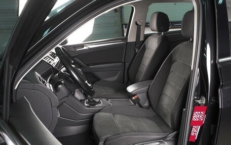 Volkswagen Tiguan II, 2019 год, 2 459 000 рублей, 10 фотография