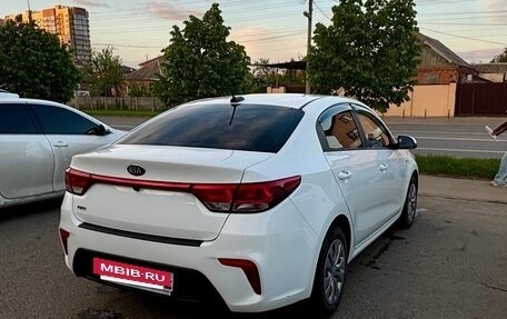 KIA Rio IV, 2020 год, 1 370 000 рублей, 3 фотография