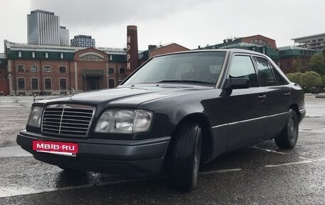 Mercedes-Benz E-Класс, 1994 год, 800 000 рублей, 2 фотография