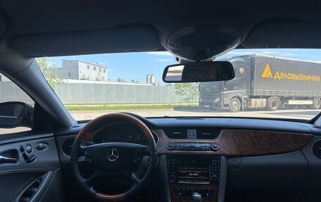 Mercedes-Benz CLS, 2007 год, 900 000 рублей, 27 фотография