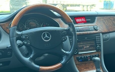 Mercedes-Benz CLS, 2007 год, 900 000 рублей, 26 фотография