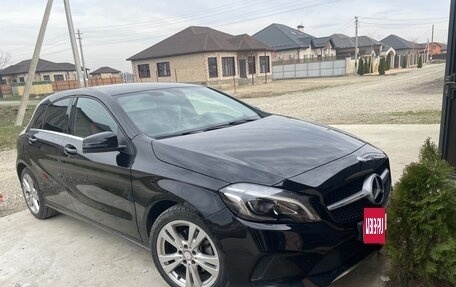 Mercedes-Benz A-Класс, 2017 год, 2 600 000 рублей, 2 фотография